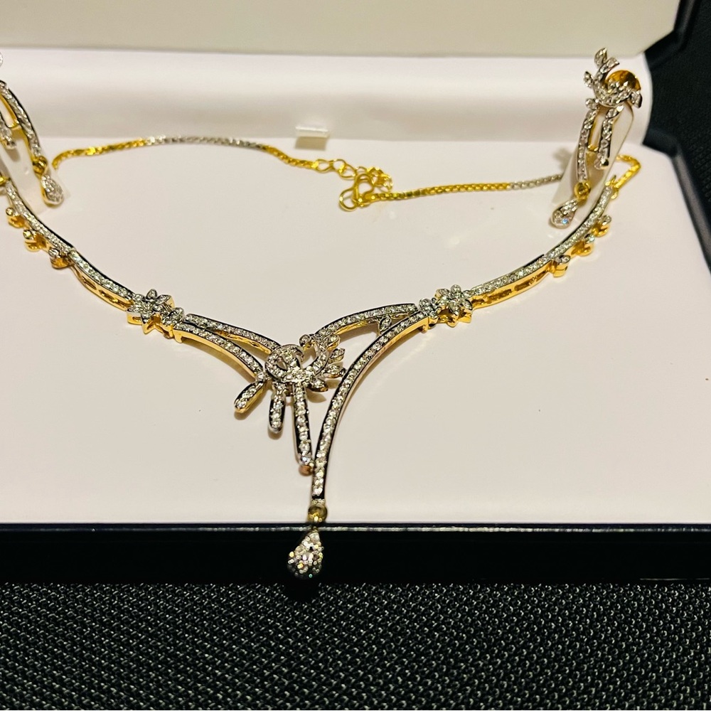 Necklace set with earrings